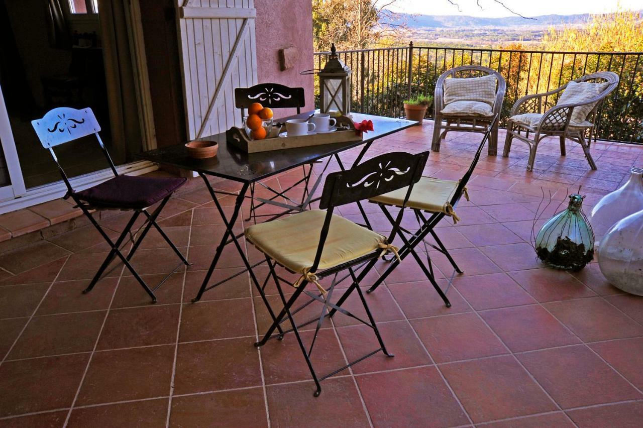 Bed And Breakfast La Maison De Nathalie Les Mayons Εξωτερικό φωτογραφία