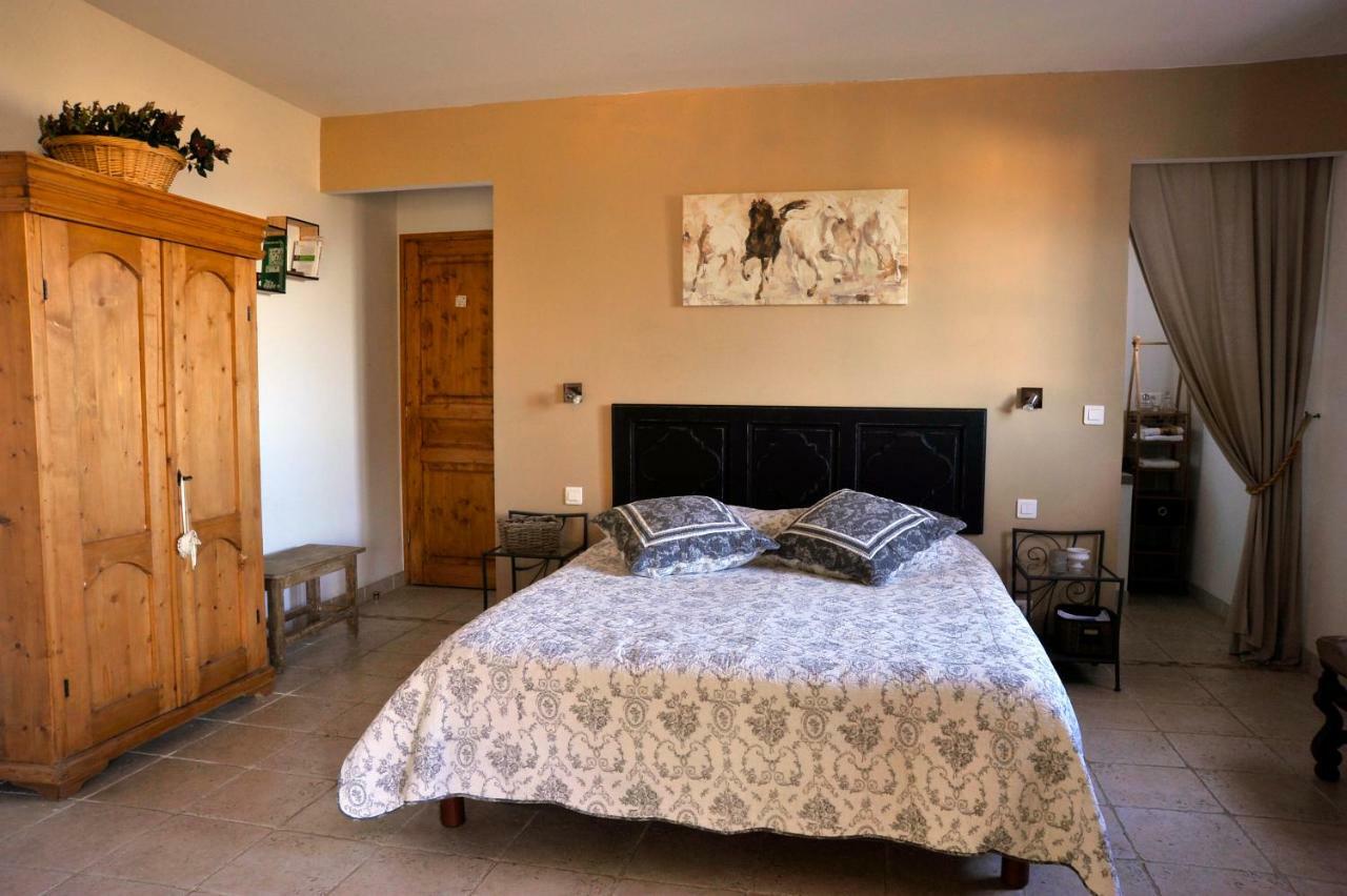Bed And Breakfast La Maison De Nathalie Les Mayons Εξωτερικό φωτογραφία