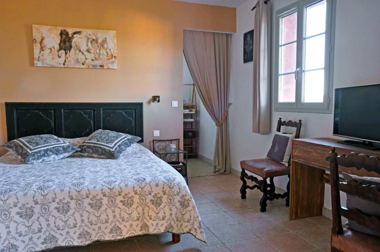 Bed And Breakfast La Maison De Nathalie Les Mayons Εξωτερικό φωτογραφία